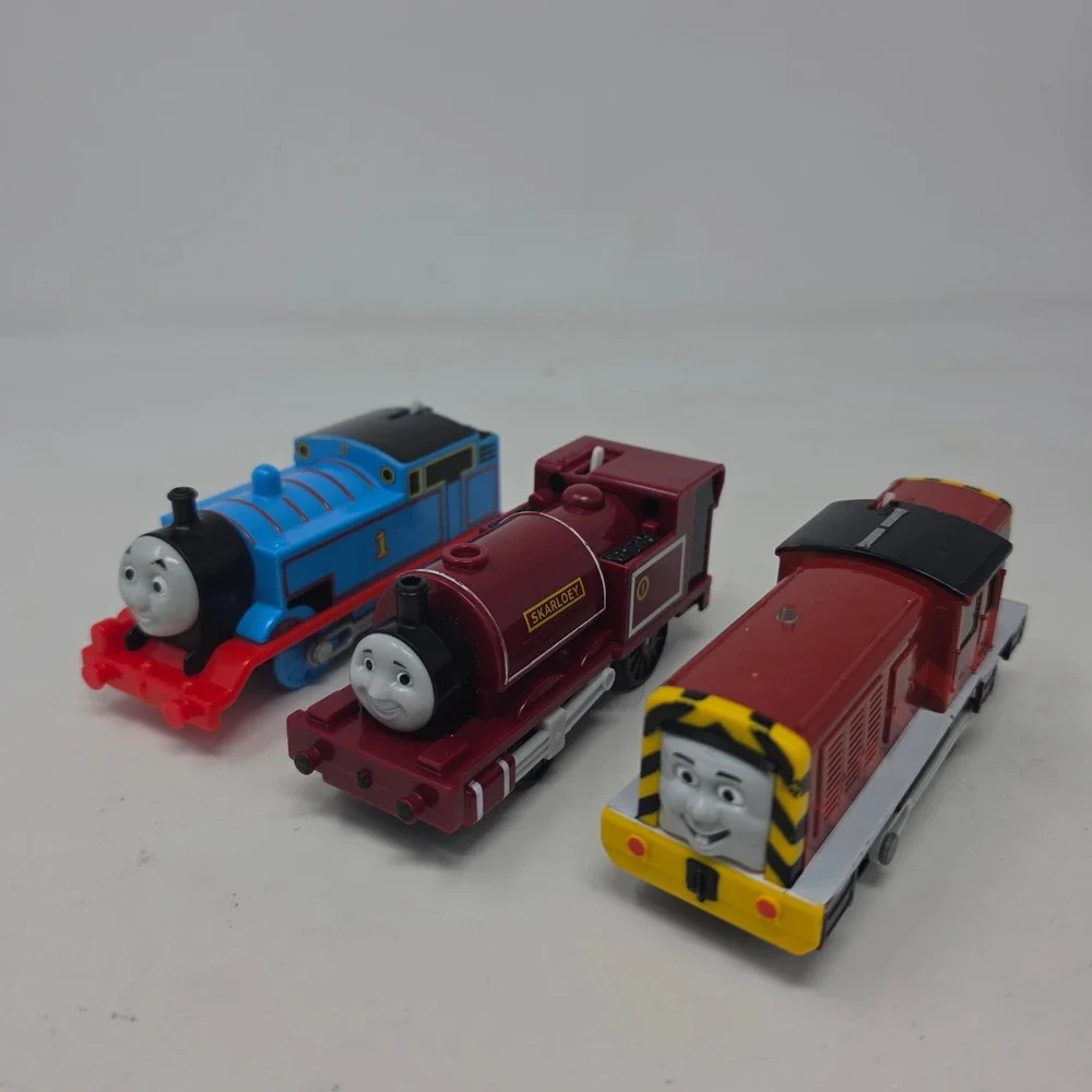 Thomas and Friends Motorized Engine Lot Thomas Skarloey Salty Train Toys. X
